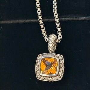 Stunning David Yurman Petite Albion
Pendant Necklace with Citrine & Diamonds 17"